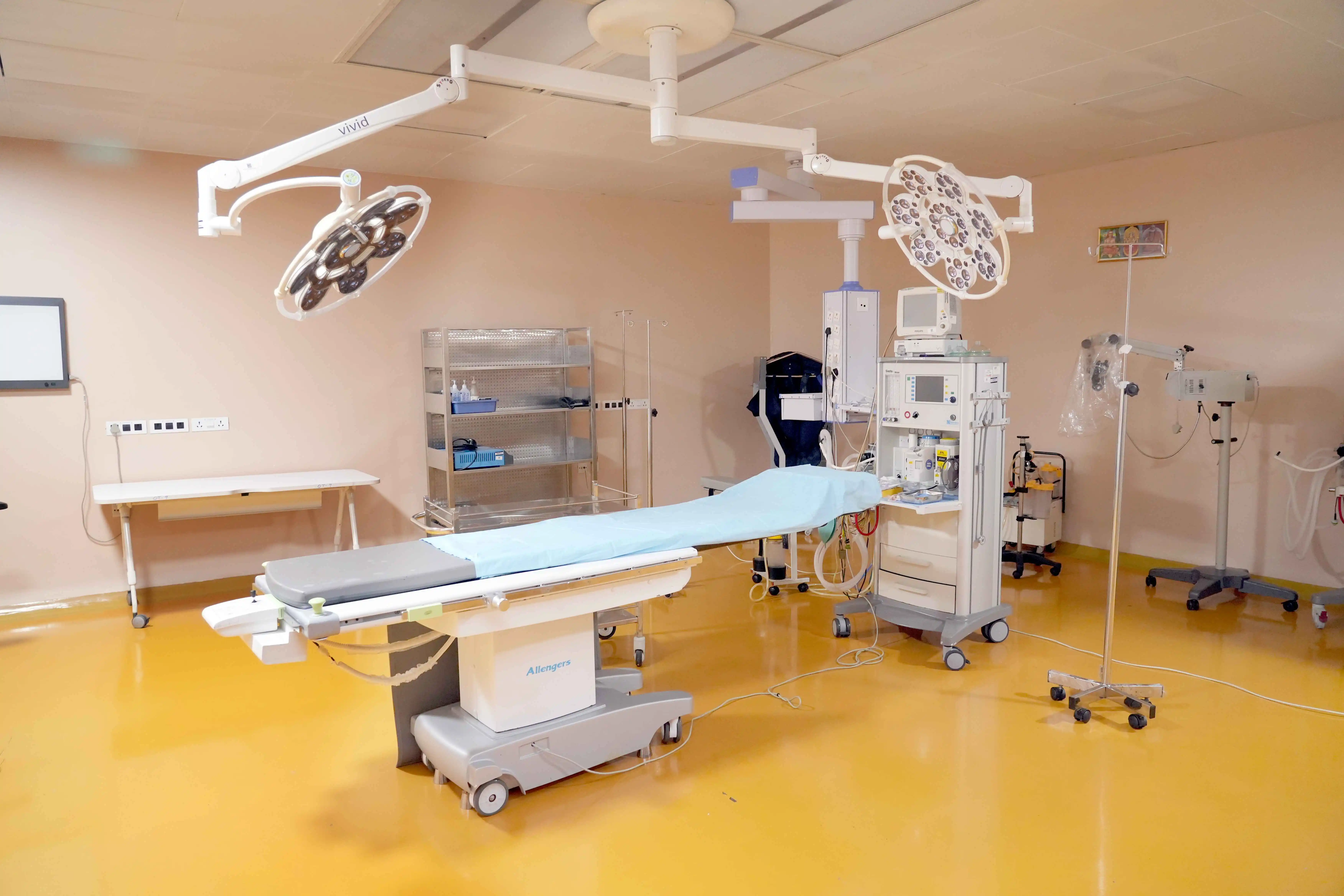Brachytherapy Suite - Specialized brachytherapy room with precision radiation delivery systems